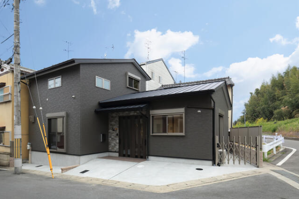 【中古一戸建】伏見区羽束師鴨川町 2階建 2LDK
