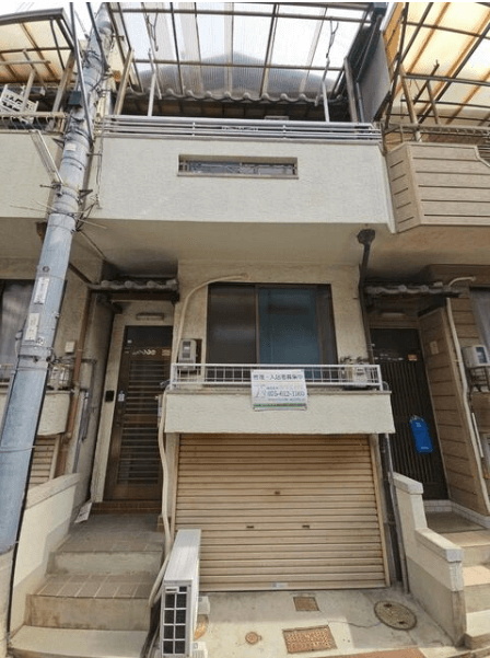 【中古一戸建】寝屋川市中木田町（寝屋川市駅） 3階建 4DK